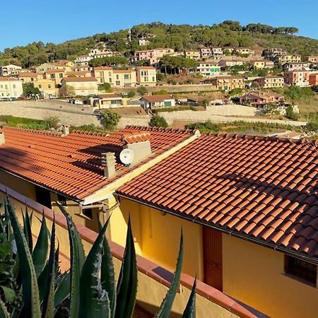 Capoliveri Appartamento Panoramico Con Terrazzo Eksteriør bilde
